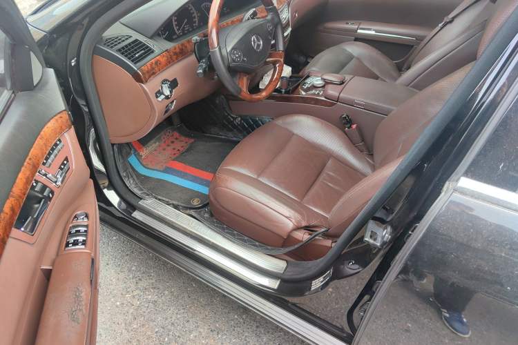 Used Mercedes-Benz S-Class 2012 S 350 L 4MATIC Grand Edition Driver Seat