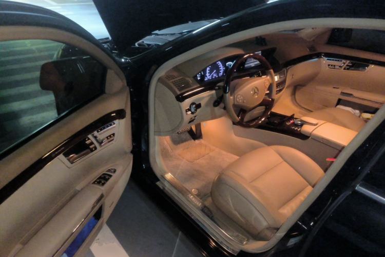 Used Mercedes-Benz S-Class 2012 S 350 L 4MATIC Grand Edition Driver Seat