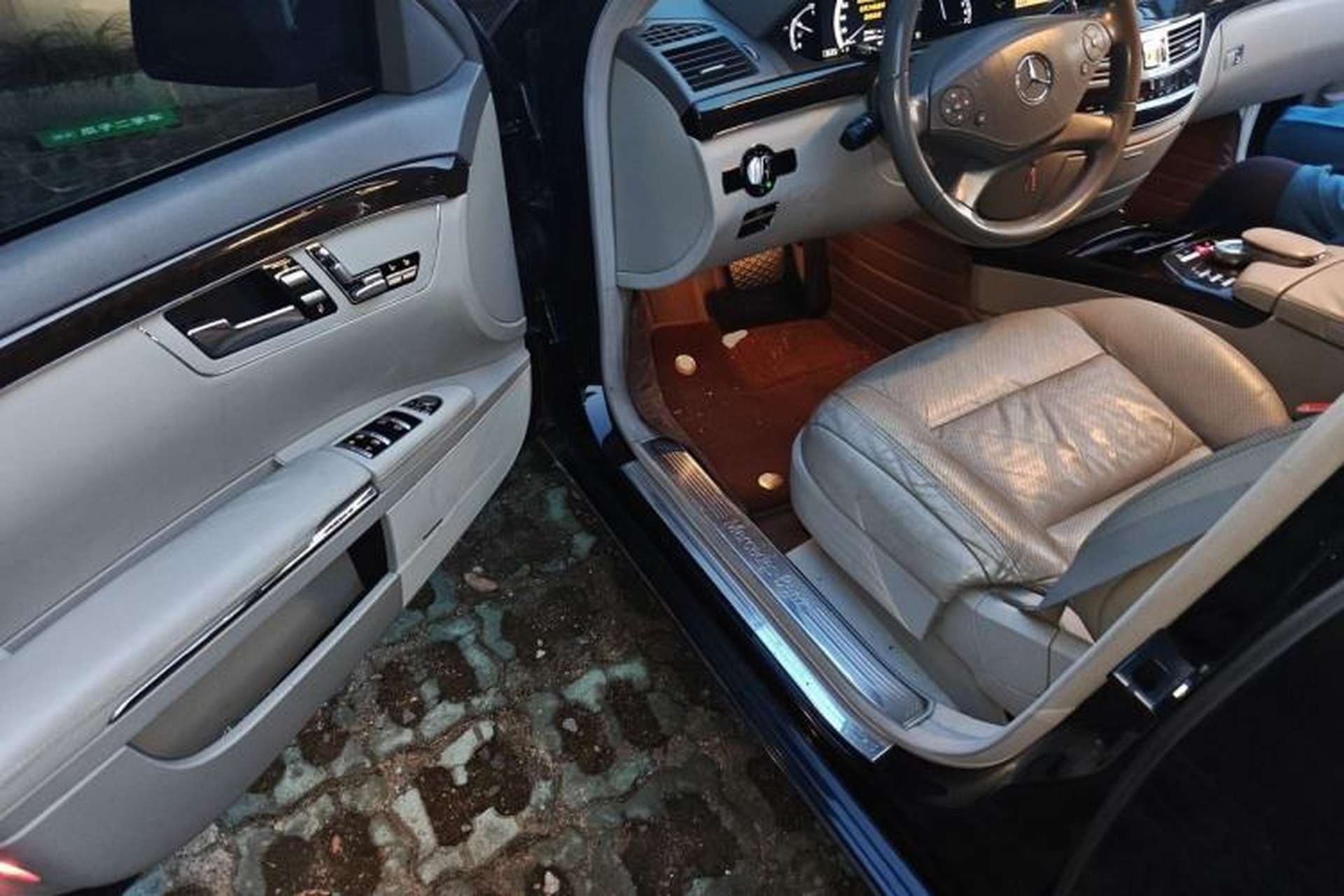 Used Mercedes-Benz S-Class 2012 S 300 L Luxury Grand Edition Driver Seat