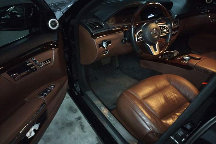 Used Mercedes-Benz S-Class 2012 S 300 L Luxury Grand Edition Driver Seat