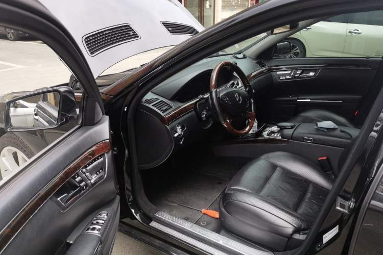 Used Mercedes-Benz S-Class 2012 S 400 L HYBRID Grand Edition Driver Seat