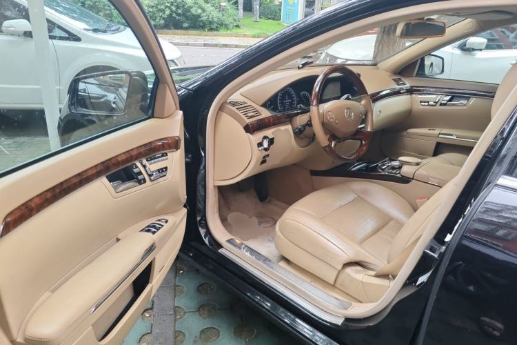 Used Mercedes-Benz S-Class 2012 S 350 L 4MATIC Grand Edition Driver Seat