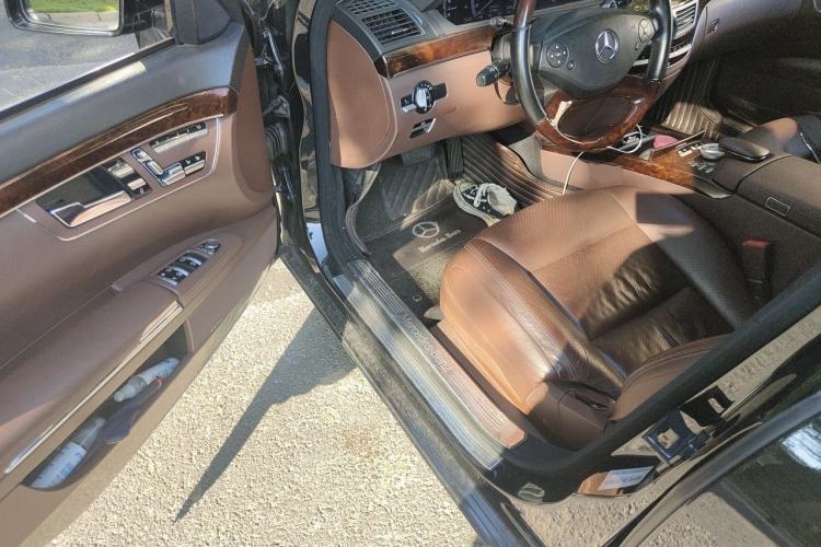 Used Mercedes-Benz S-Class 2012 S 350 L 4MATIC Grand Edition Driver Seat