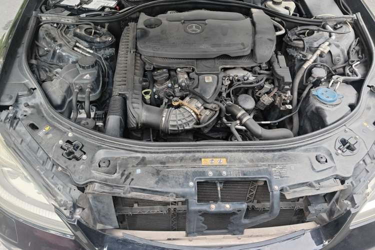 Used Mercedes-Benz S-Class 2012 S 350 L Grand Edition Engine Bay