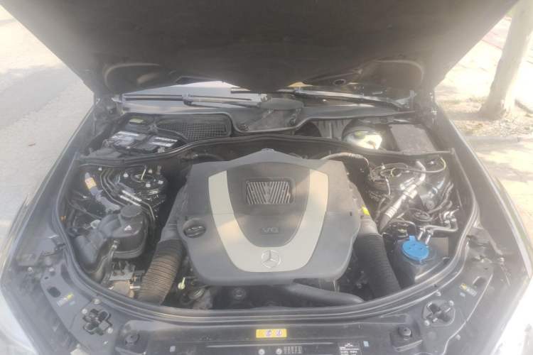 Used Mercedes-Benz S-Class 2012 S 300 L Business-Class Grand Edition Engine Bay