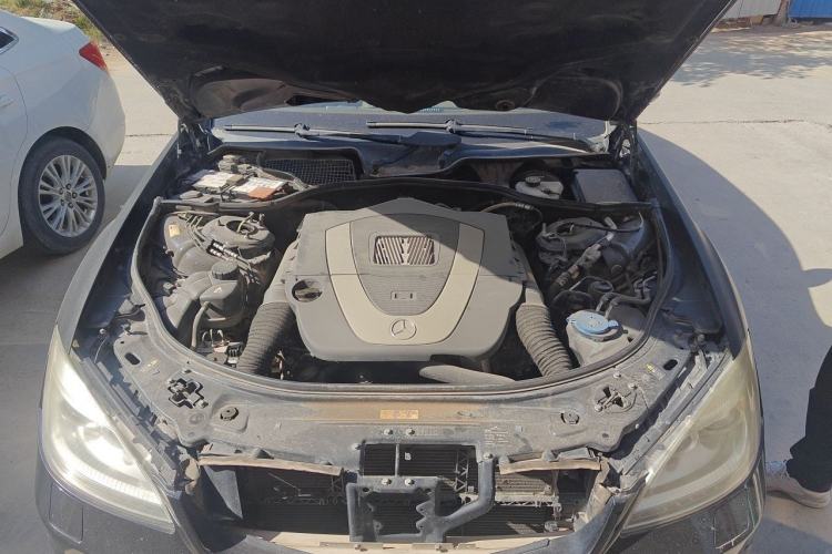 Used Mercedes-Benz S-Class 2012 S 300 L Business Standard Model Engine Bay
