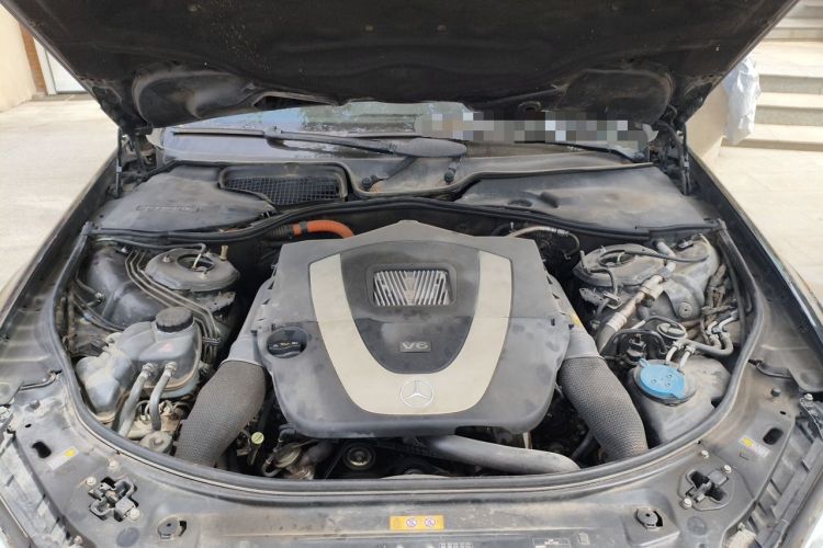 Used Mercedes-Benz S-Class 2012 S 400 L HYBRID Grand Edition Engine Bay