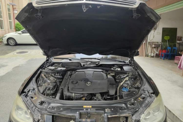 Used Mercedes-Benz S-Class 2012 S 350 L 4MATIC Grand Edition Engine Bay