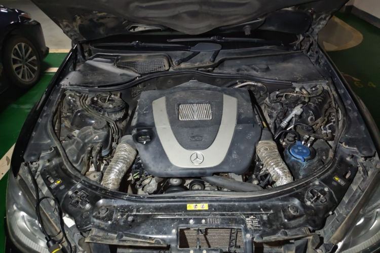 Used Mercedes-Benz S-Class 2012 S 400 L HYBRID Grand Edition Engine Bay