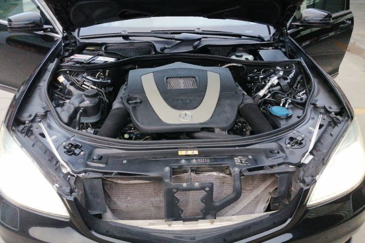 Used Mercedes-Benz S-Class 2012 S 300 L Business Standard Model Engine Bay