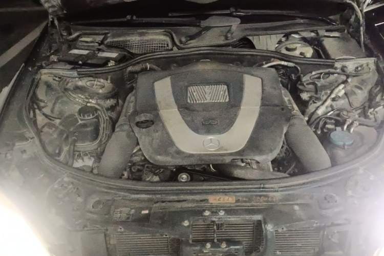 Used Mercedes-Benz S-Class 2012 S 300 L Prestige Grand Edition Engine Bay