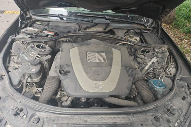 Used Mercedes-Benz S-Class 2012 S 300 L Prestige Grand Edition Engine Bay