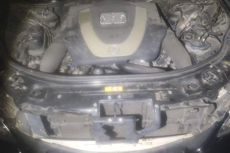 Used Mercedes-Benz S-Class 2012 S 300 L Business-Class Grand Edition Engine Bay