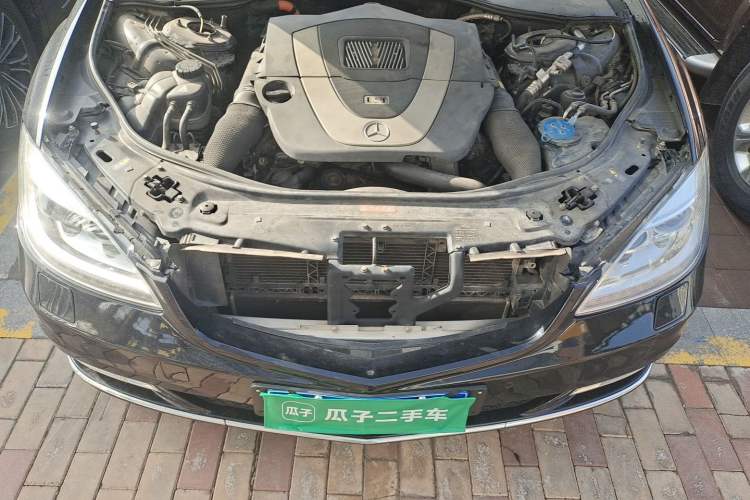 Used Mercedes-Benz S-Class 2012 S 400 L HYBRID Grand Edition Engine Bay