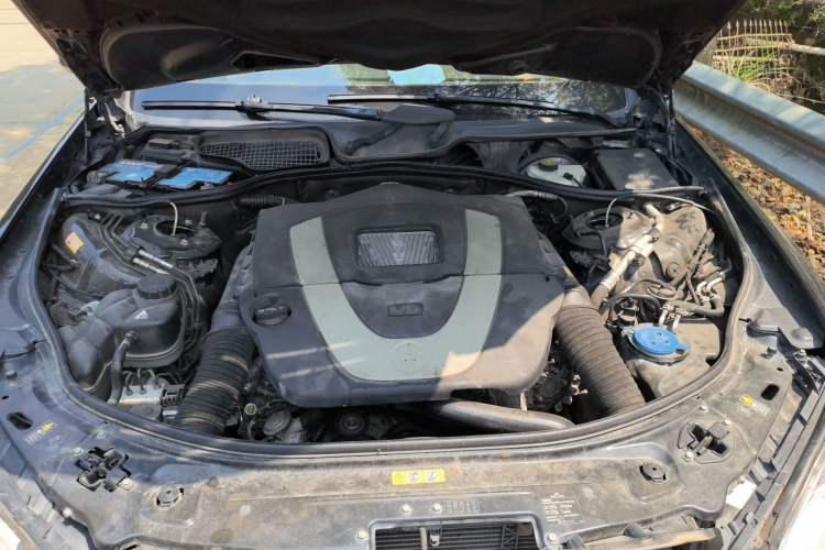 Used Mercedes-Benz S-Class 2012 S 300 L Business-Class Grand Edition Engine Bay