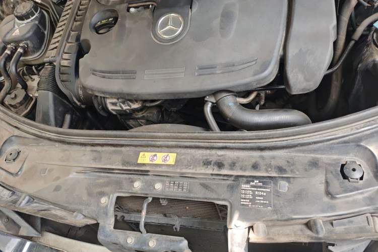 Used Mercedes-Benz S-Class 2012 S 350 L Grand Edition Engine Bay