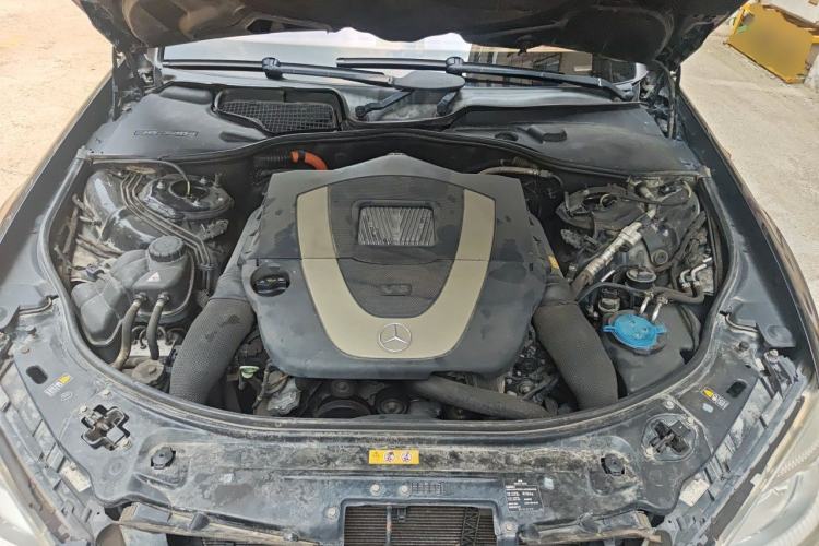 Used Mercedes-Benz S-Class 2012 S 400 L HYBRID Grand Edition Engine Bay
