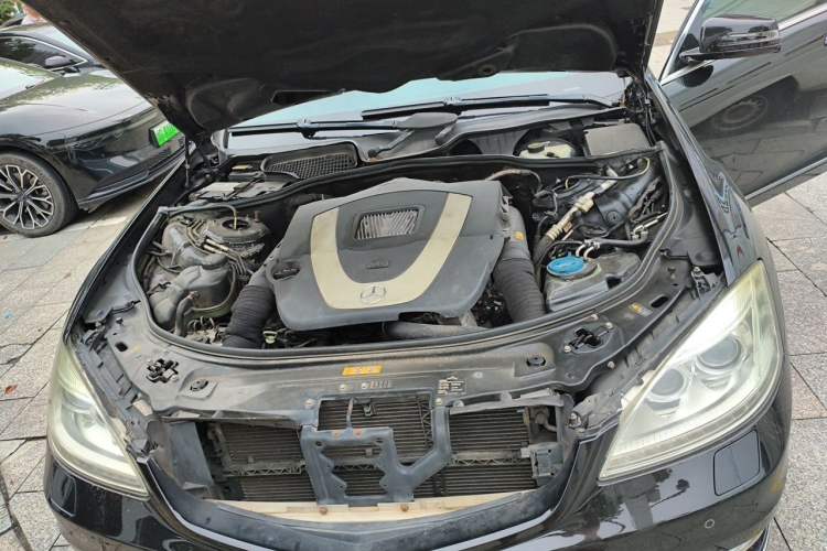 Used Mercedes-Benz S-Class 2012 S 300 L Prestige Grand Edition Engine Bay