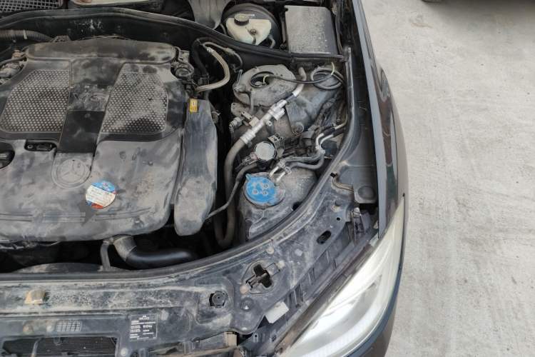 Used Mercedes-Benz S-Class 2012 S 350 L Grand Edition Engine Bay Left