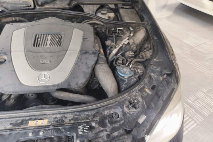 Used Mercedes-Benz S-Class  Engine Bay Left