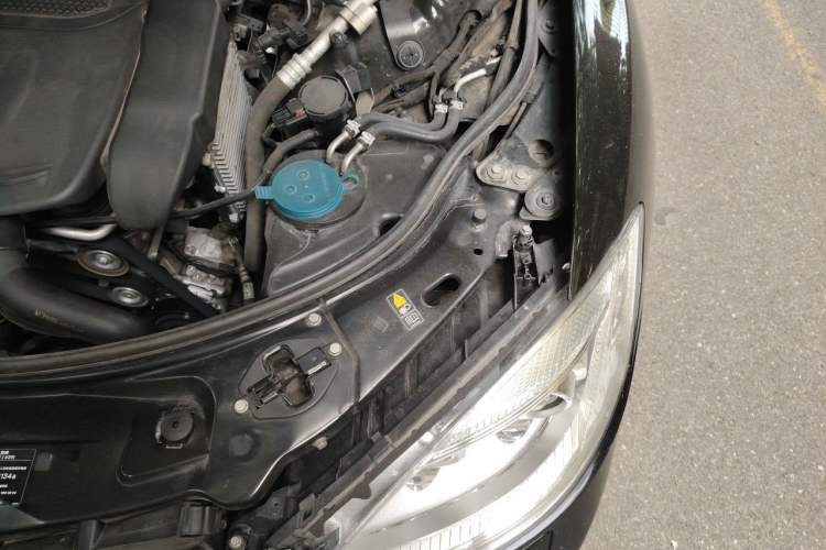 Used Mercedes-Benz S-Class 2012 S 350 L 4MATIC Grand Edition Engine Bay Left