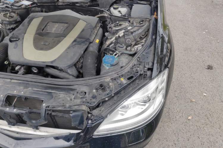 Used Mercedes-Benz S-Class 2012 S 300 L Prestige Grand Edition Engine Bay Left