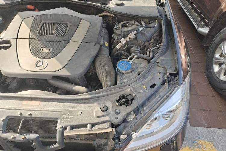 Used Mercedes-Benz S-Class 2012 S 400 L HYBRID Grand Edition Engine Bay Left