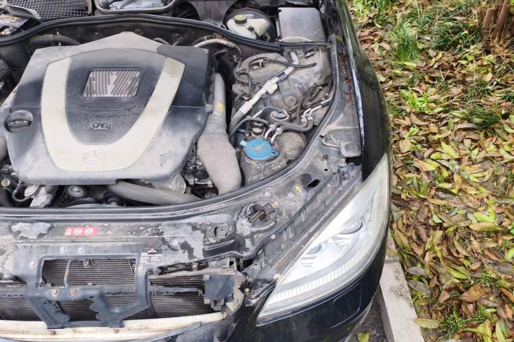 Used Mercedes-Benz S-Class 2012 S 300 L Business Standard Model Engine Bay Left