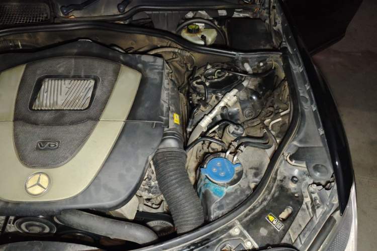 Used Mercedes-Benz S-Class 2012 S 300 L Business-Class Grand Edition Engine Bay Left