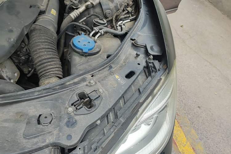 Used Mercedes-Benz S-Class 2012 S 300 L Prestige Grand Edition Engine Bay Left