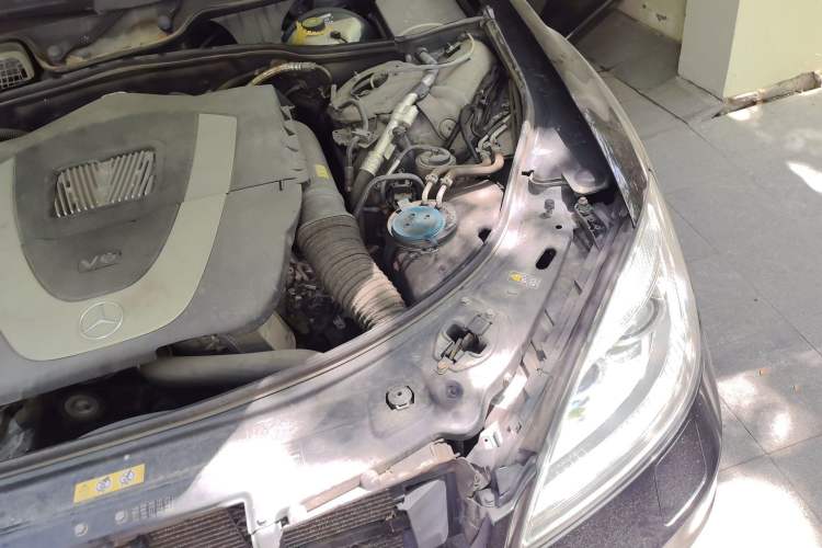 Used Mercedes-Benz S-Class 2012 S 300 L Prestige Grand Edition Engine Bay Left