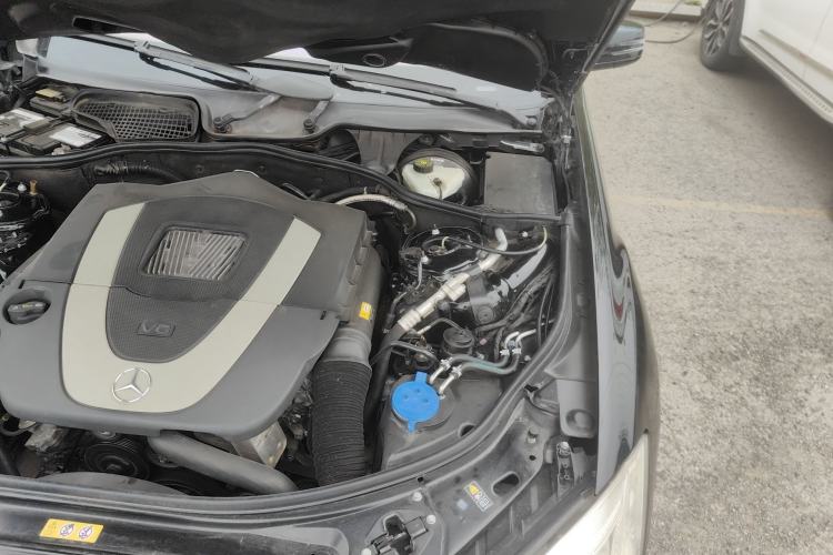 Used Mercedes-Benz S-Class 2012 S 300 L Business-Class Grand Edition Engine Bay Left