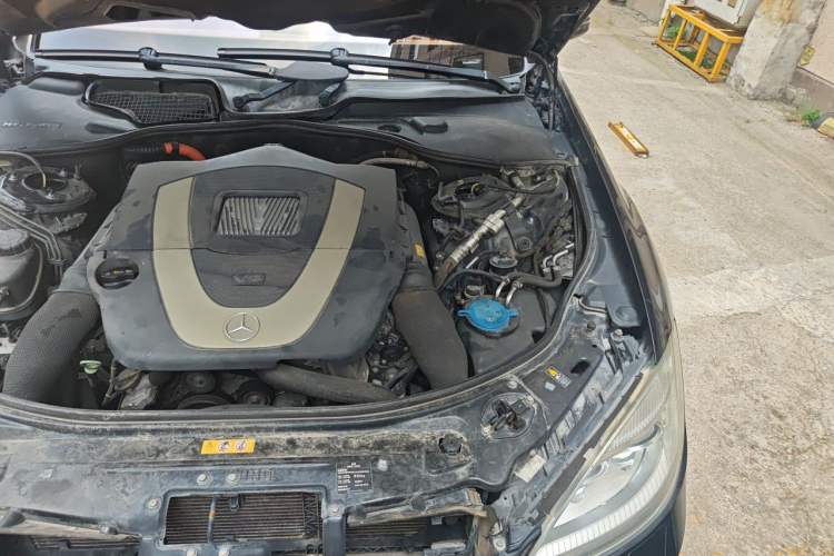 Used Mercedes-Benz S-Class 2012 S 400 L HYBRID Grand Edition Engine Bay Left