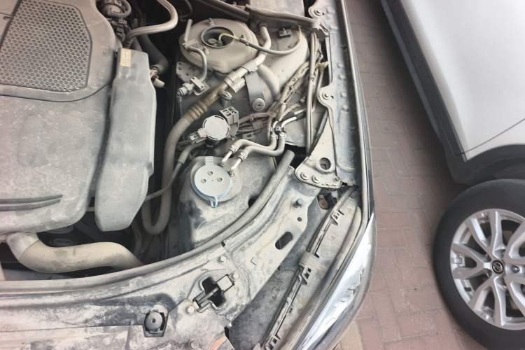 Used Mercedes-Benz S-Class 2012 S 350 L Grand Edition Engine Bay Left