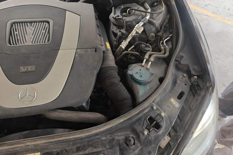 Used Mercedes-Benz S-Class 2012 S 300 L Business Standard Model Engine Bay Left