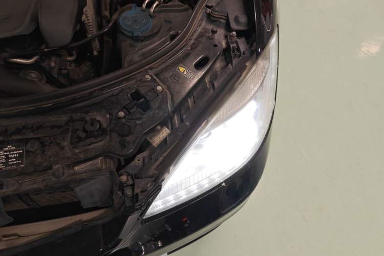 Used Mercedes-Benz S-Class 2012 S 350 L 4MATIC Grand Edition Engine Bay Left