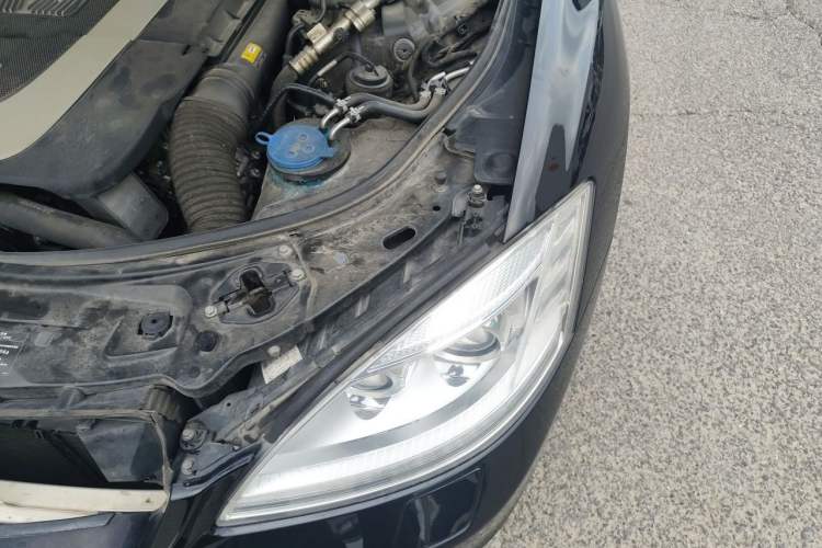 Used Mercedes-Benz S-Class 2012 S 300 L Prestige Grand Edition Engine Bay Left