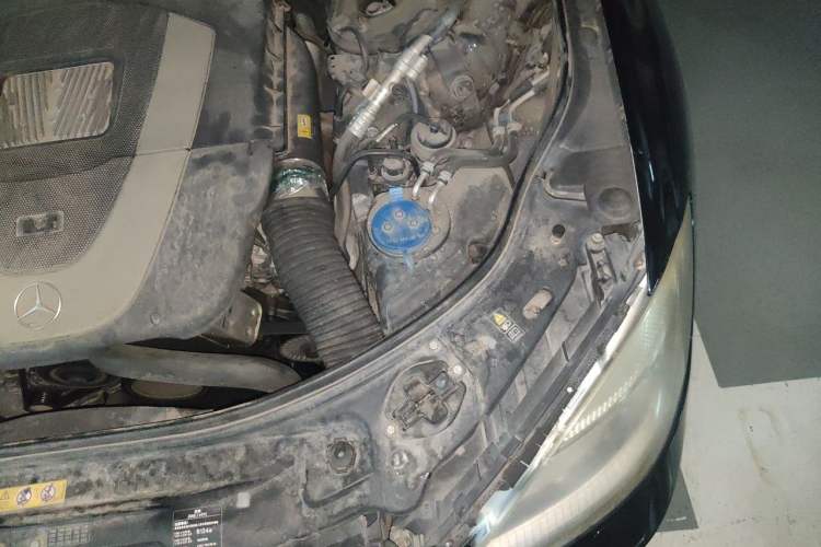 Used Mercedes-Benz S-Class 2012 S 300 L Prestige Grand Edition Engine Bay Left