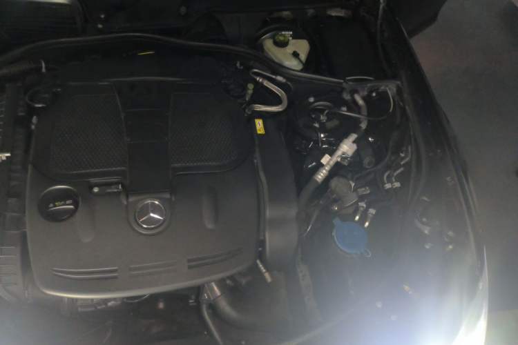 Used Mercedes-Benz S-Class 2012 S 350 L 4MATIC Grand Edition Engine Bay Left