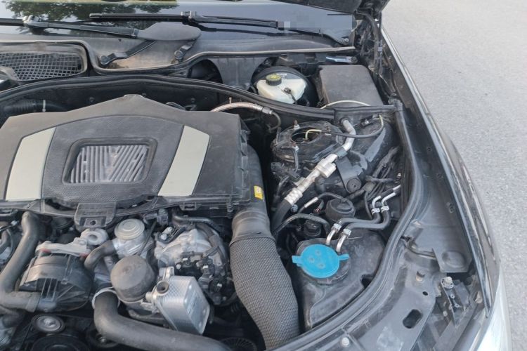 Used Mercedes-Benz S-Class 2012 S 300 L Business-Class Grand Edition Engine Bay Left