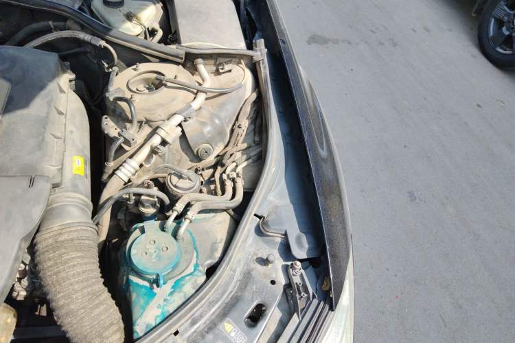 Used Mercedes-Benz S-Class 2012 S 300 L Luxury Grand Edition Engine Bay Left