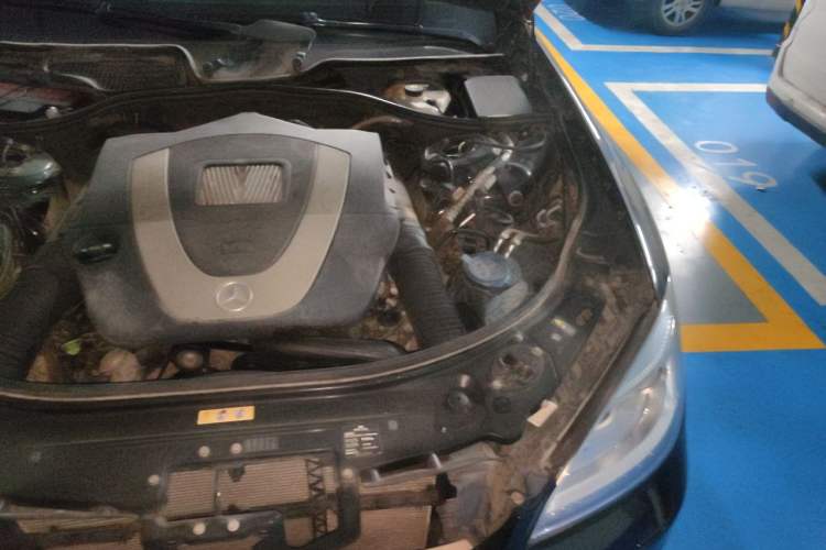 Used Mercedes-Benz S-Class 2012 S 300 L Business-Class Grand Edition Engine Bay Left