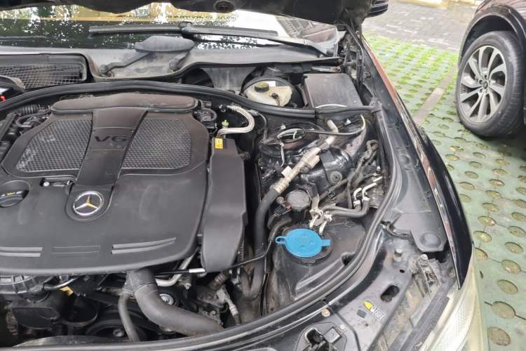 Used Mercedes-Benz S-Class 2012 S 350 L 4MATIC Grand Edition Engine Bay Left
