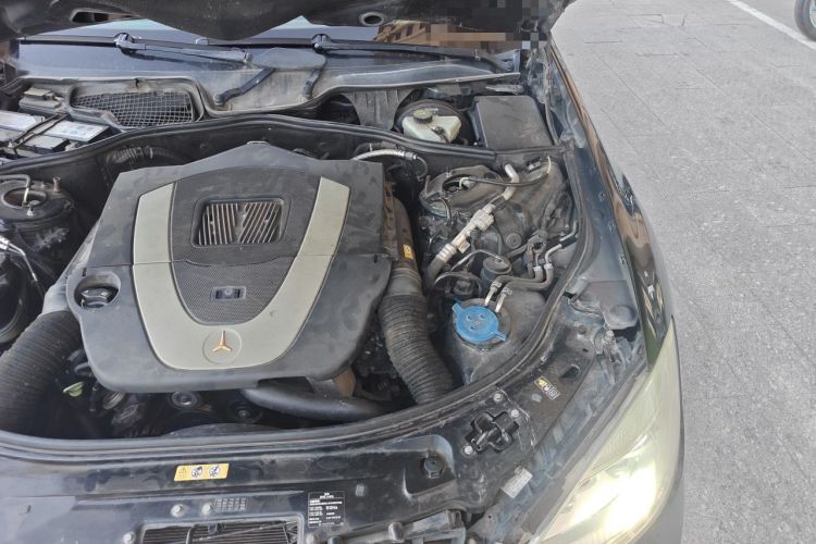 Used Mercedes-Benz S-Class 2012 S 300 L Business-Class Grand Edition Engine Bay Left