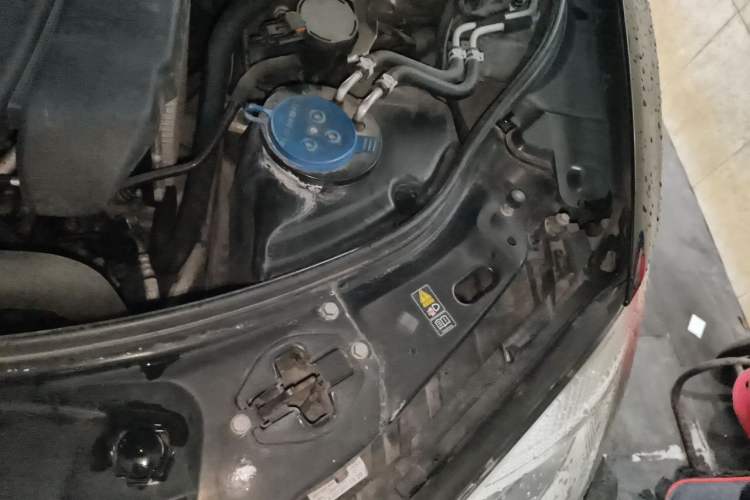 Used Mercedes-Benz S-Class 2012 S 350 L Grand Edition Engine Bay Left