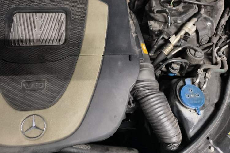 Used Mercedes-Benz S-Class 2012 S 300 L Prestige Grand Edition Engine Bay Left