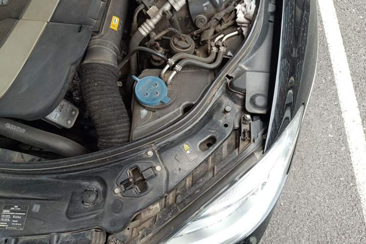 Used Mercedes-Benz S-Class 2012 S 300 L Business Standard Model Engine Bay Left