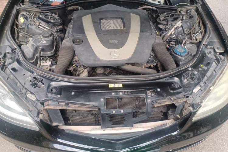 Used Mercedes-Benz S-Class 2012 S 300 L Business Standard Model Engine Bay