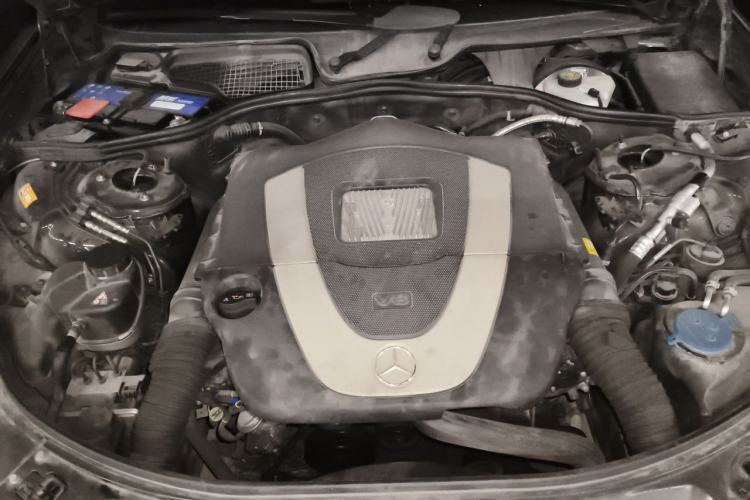 Used Mercedes-Benz S-Class 2012 S 300 L Business-Class Grand Edition Engine Bay