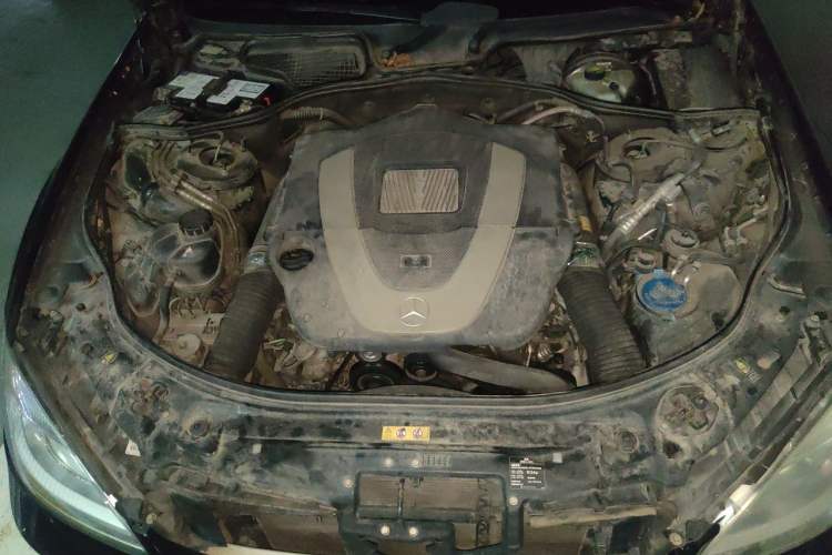 Used Mercedes-Benz S-Class 2012 S 300 L Prestige Grand Edition Engine Bay